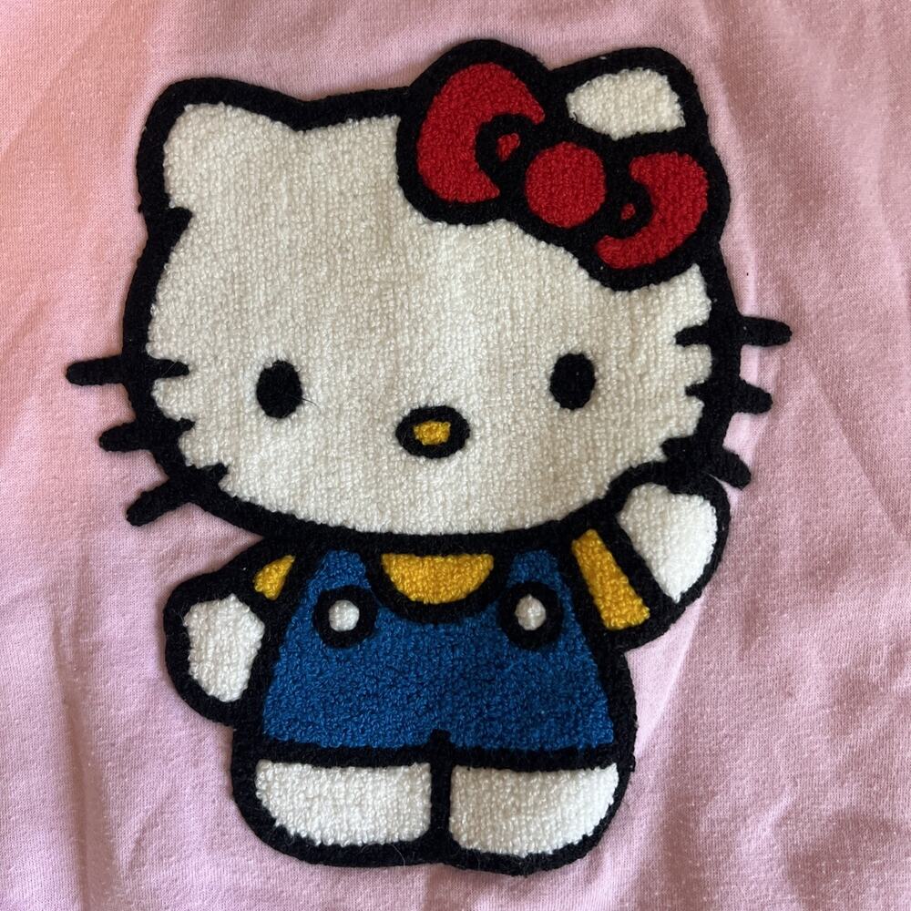 Hello Kitty Sanrio Pink Sweatshirt Oversized Fit Crew Neck Women Size Small - Picture 2 of 9